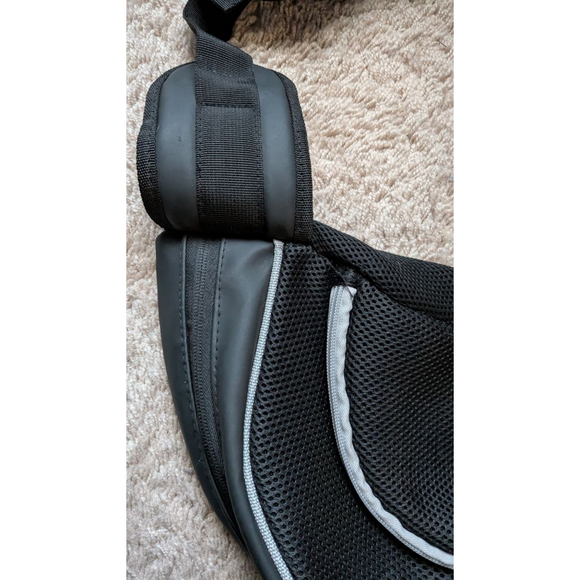 Katziela Dog Sling Carrier Black NWOT Small Pet Travel Shoulder Bag Adjustable - Picture 3 of 6